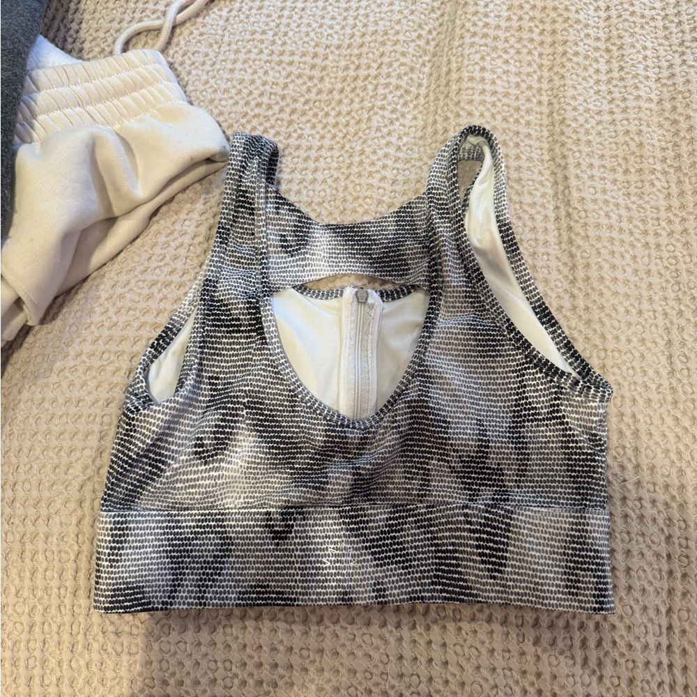 Varley Monochrome Patterned Top - image 2